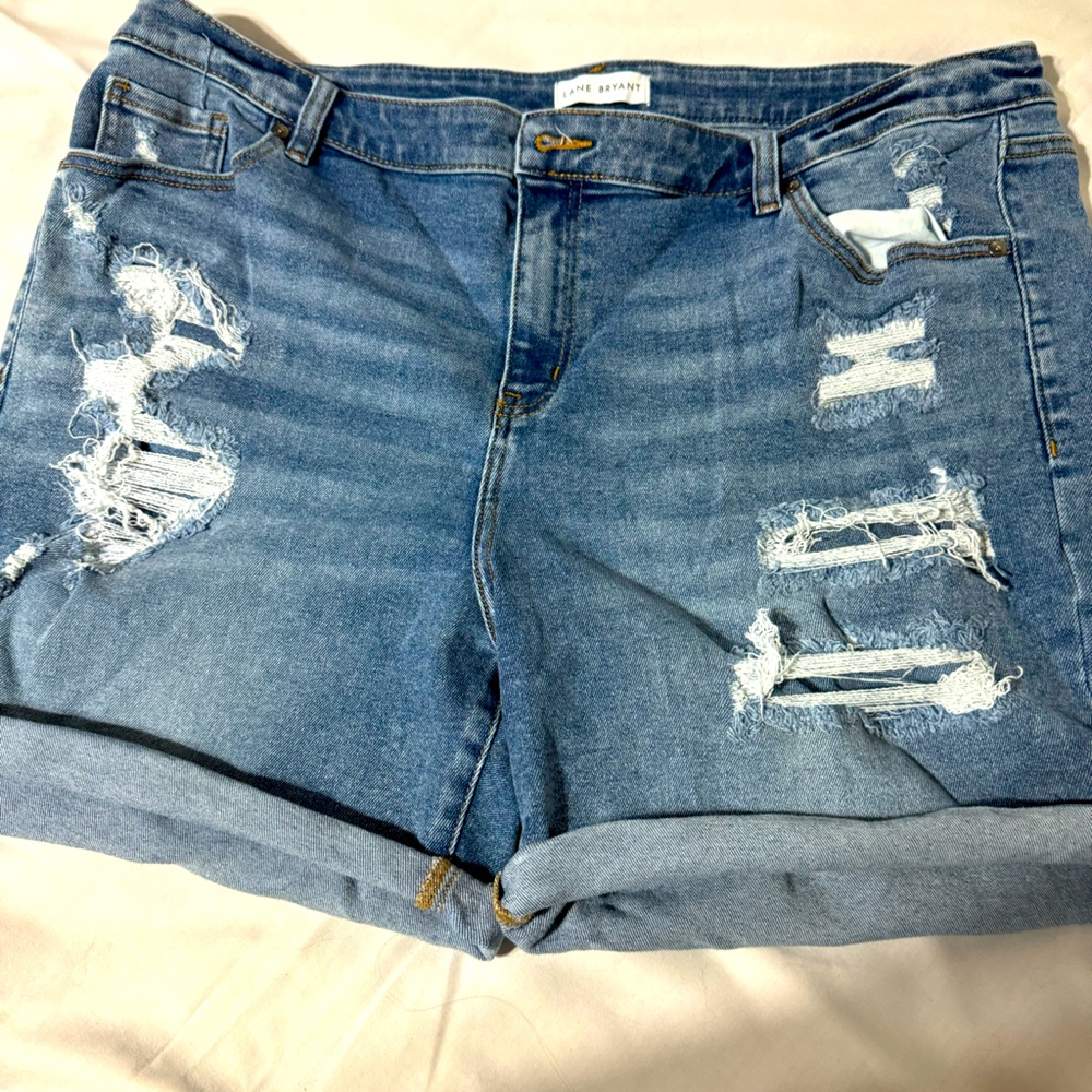 Lane Bryant distressed size 20 boyfriend denim shorts